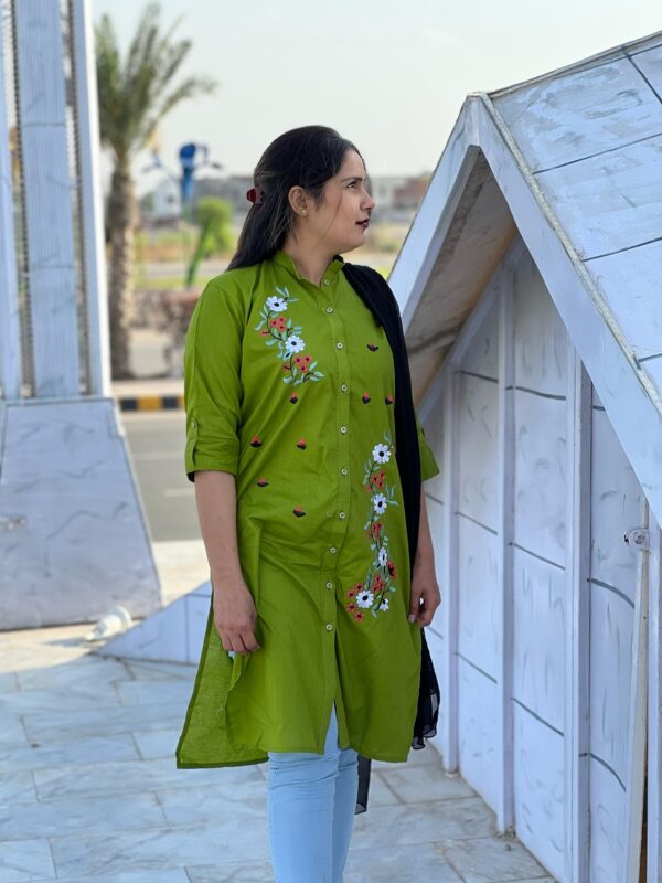 1 PIECE EMBROIDERED UNSTITCHED LAWN SHIRT - Image 3